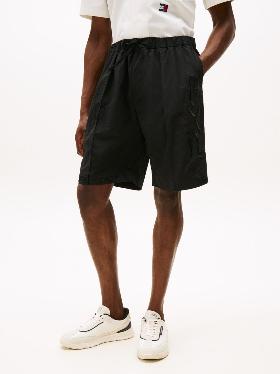 Шорты Tommy Hilfiger F1 MOVIE SHORTS, Black
Шорты Tommy Hilfiger F1 MOVIE SHORTS, Black