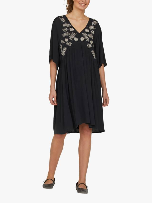 Платье с вышивкой цветочным узором Sisters Point, Black/Multi
Платье с вышивкой цветочным узором Sisters Point, Black/Multi