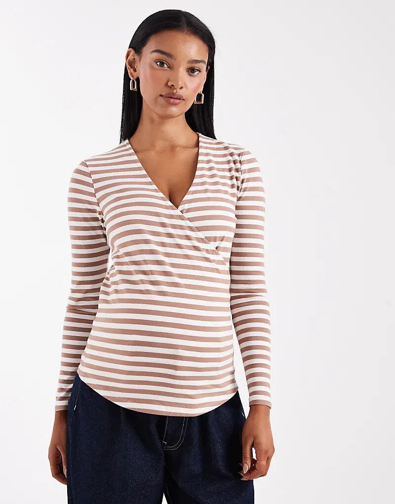 ONLY топ-халат для беременных в белую и коричневую полоску
ONLY топ-халат для беременных в белую и коричневую полоску