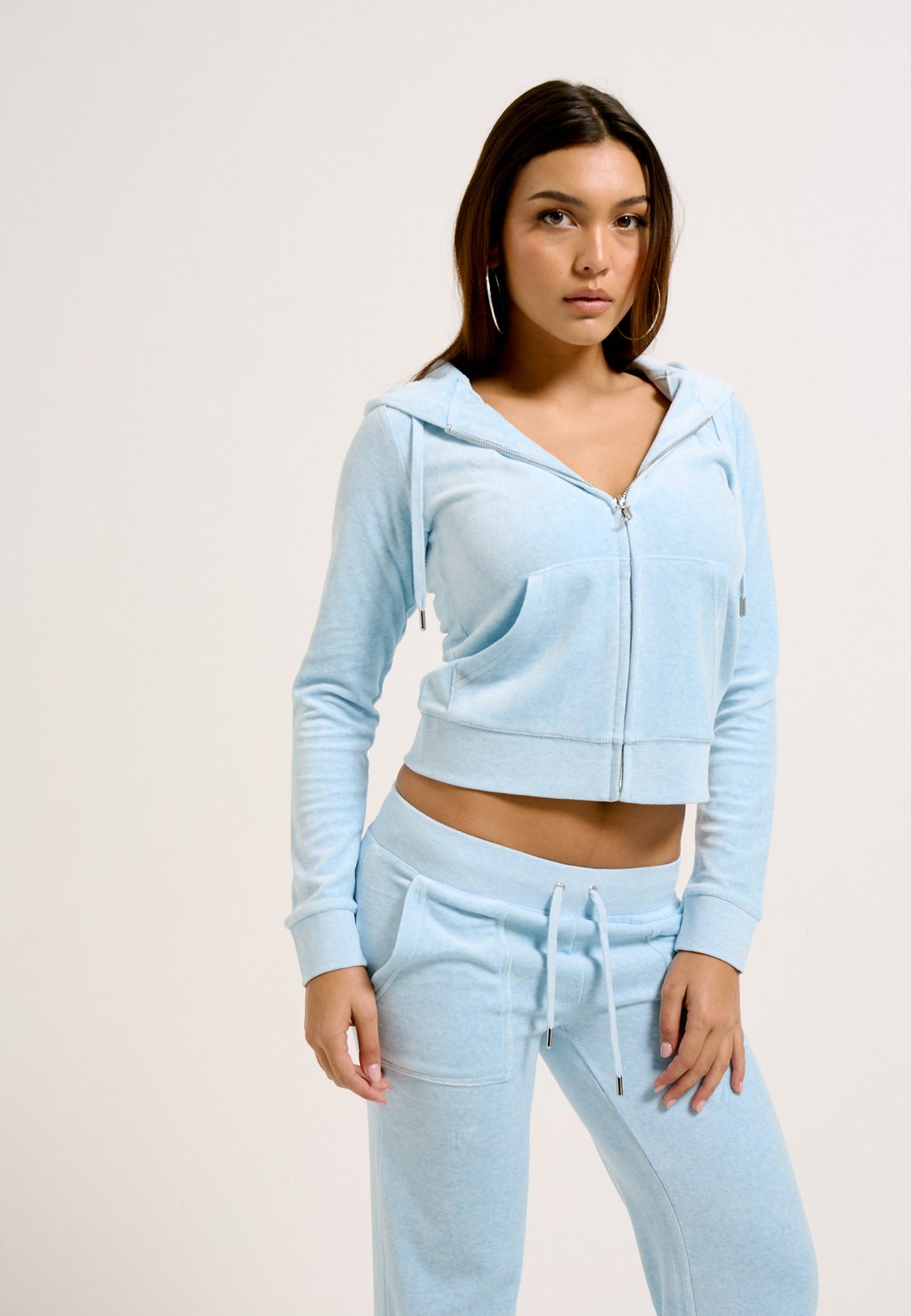 Толстовка на молнии ROBERTSON Juicy Couture, синий
Толстовка на молнии ROBERTSON Juicy Couture, синий
