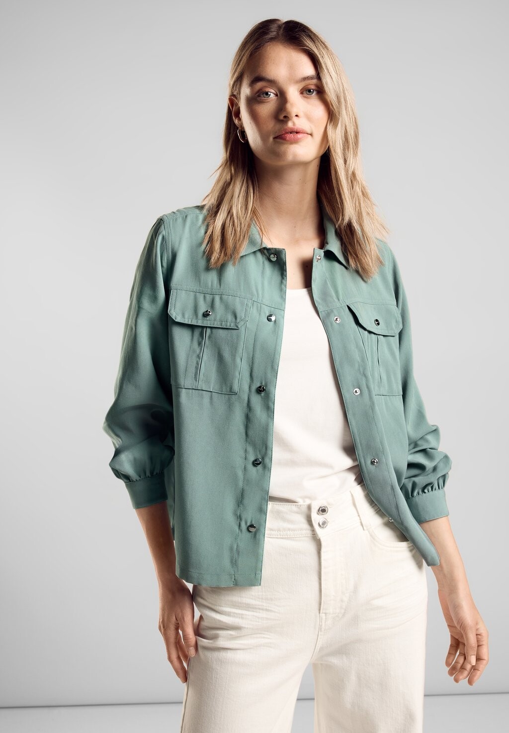 Летняя куртка MIT BRUSTTASCHEN Street One, зеленый металлик
Летняя куртка MIT BRUSTTASCHEN Street One, зеленый металлик