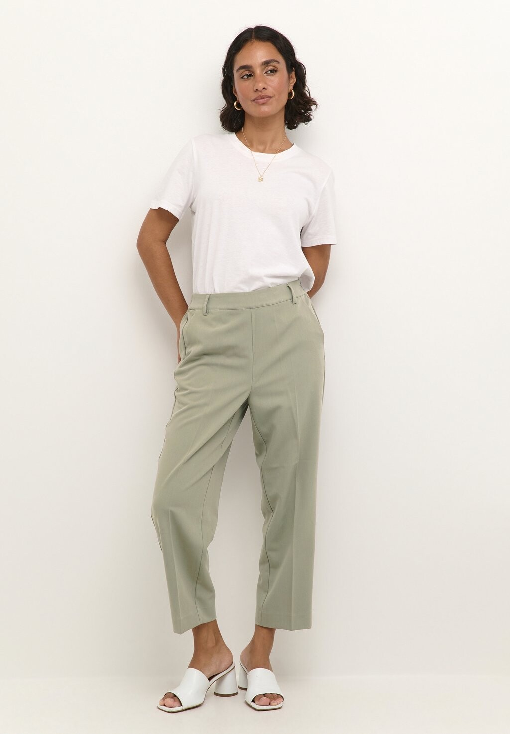 Брюки Sakura Cropped Kaffe, хаки
Брюки Sakura Cropped Kaffe, хаки