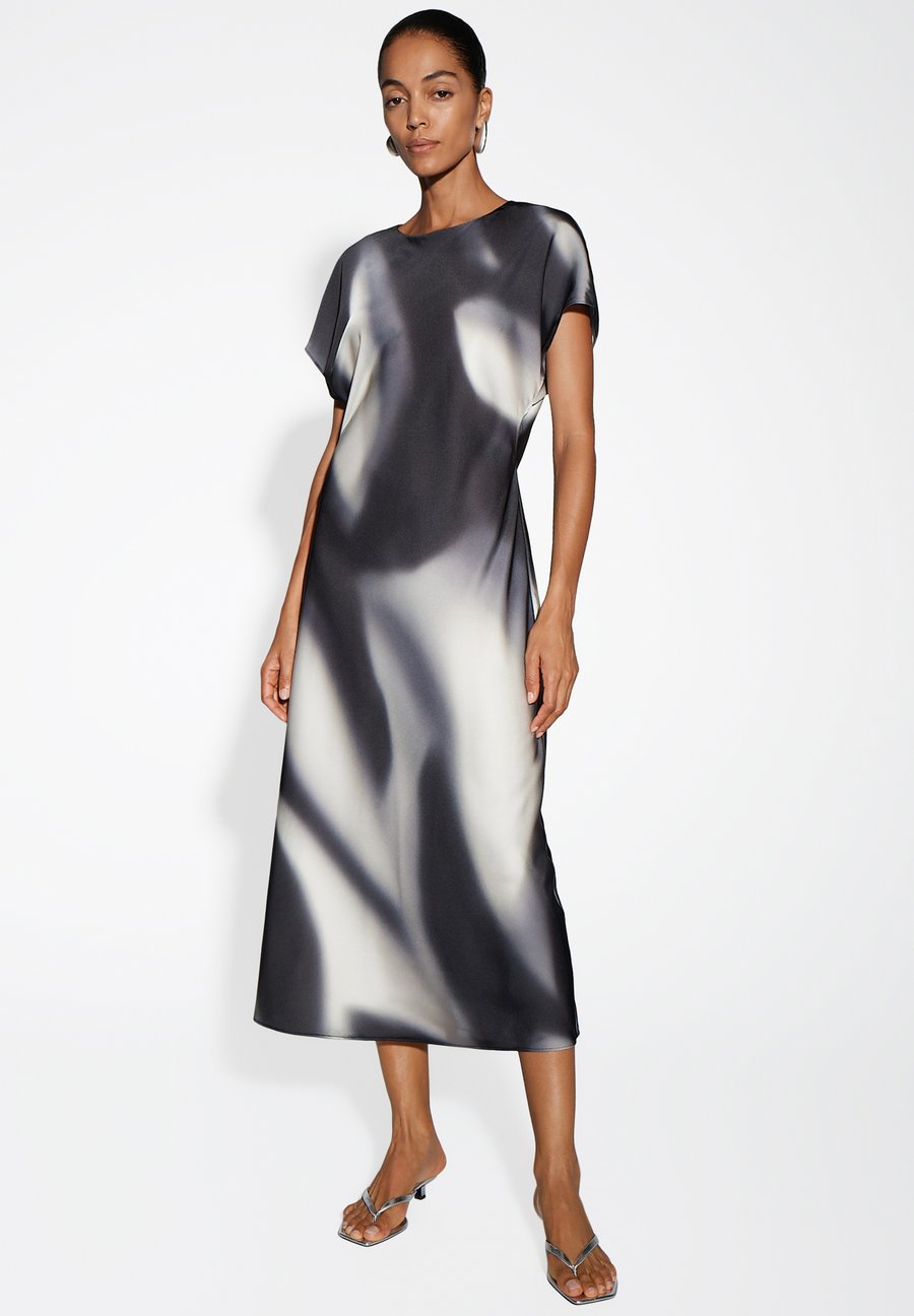 Платье someday. SLIM TAPERED FIT, Black
Платье someday. SLIM TAPERED FIT, Black