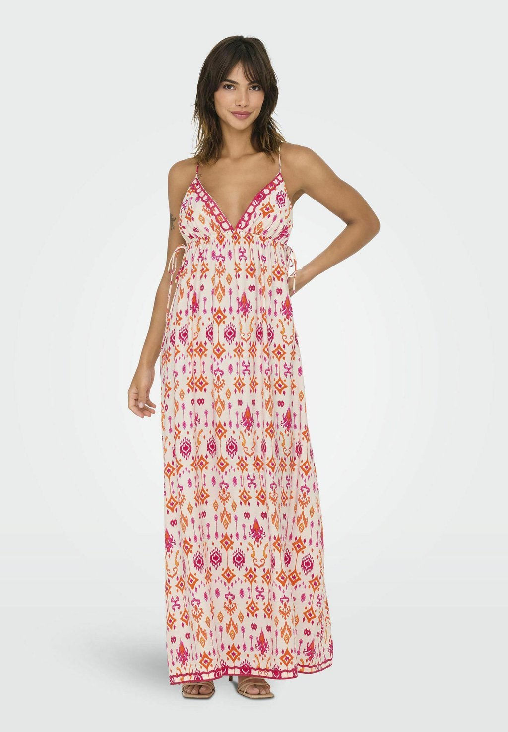 Длинное платье ONLELANOR ONLY, бежевый
Длинное платье ONLELANOR ONLY, бежевый