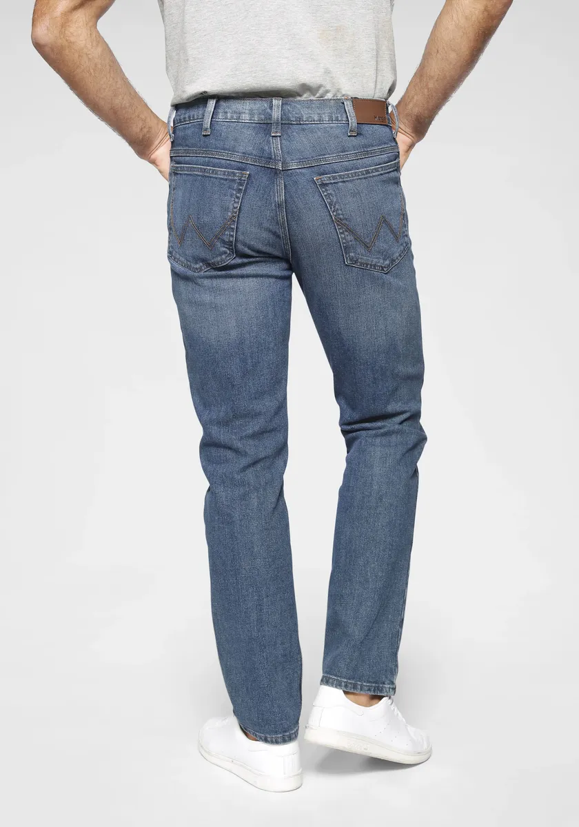 Прямые джинсы Wrangler "Authentic Straight", цвет Mid-Stone
Прямые джинсы Wrangler "Authentic Straight", цвет Mid-Stone
