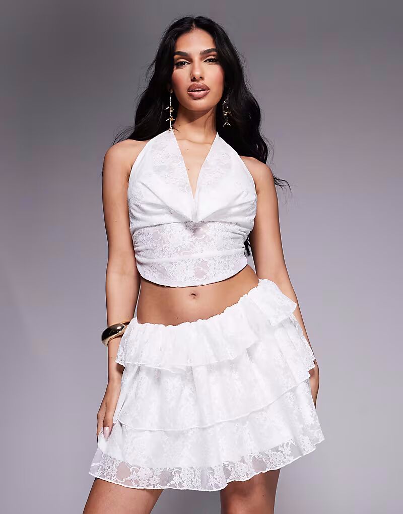 Кружевной пляжный топ Aria Cove с глубоким воротником-халтером и открытой спиной, белый цвет
Кружевной пляжный топ Aria Cove с глубоким воротником-халтером и открытой спиной, белый цвет