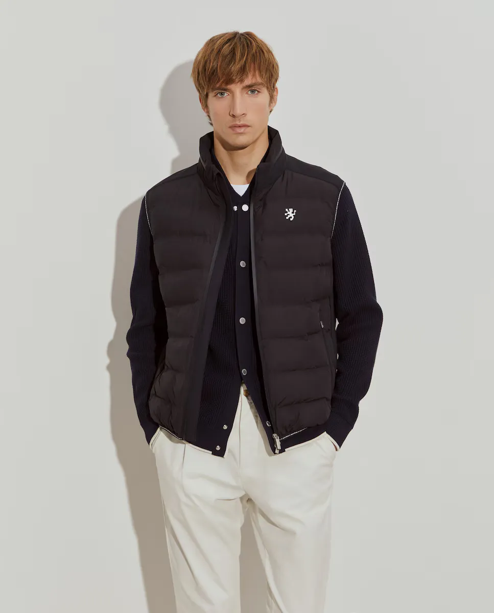 Мужской жилет со стеганой передней частью Lion of Porches, темно-синий
Мужской жилет со стеганой передней частью Lion of Porches, темно-синий