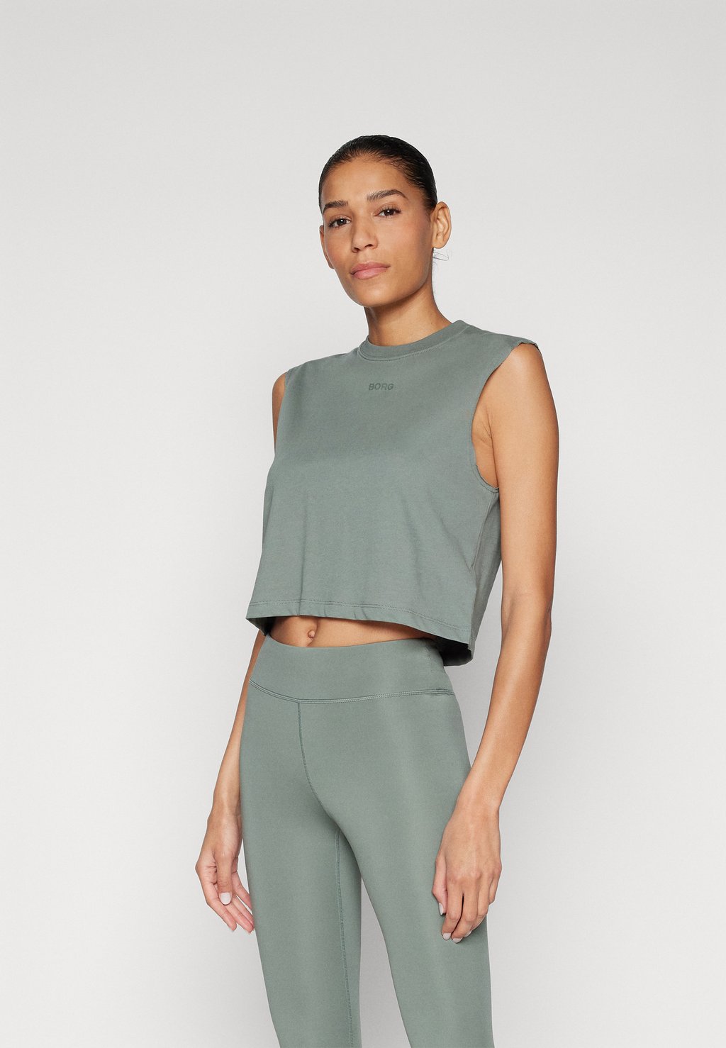 Базовая футболка CROPPED TANK TOP Björn Borg, зеленый 
Базовая футболка CROPPED TANK TOP Björn Borg, зеленый