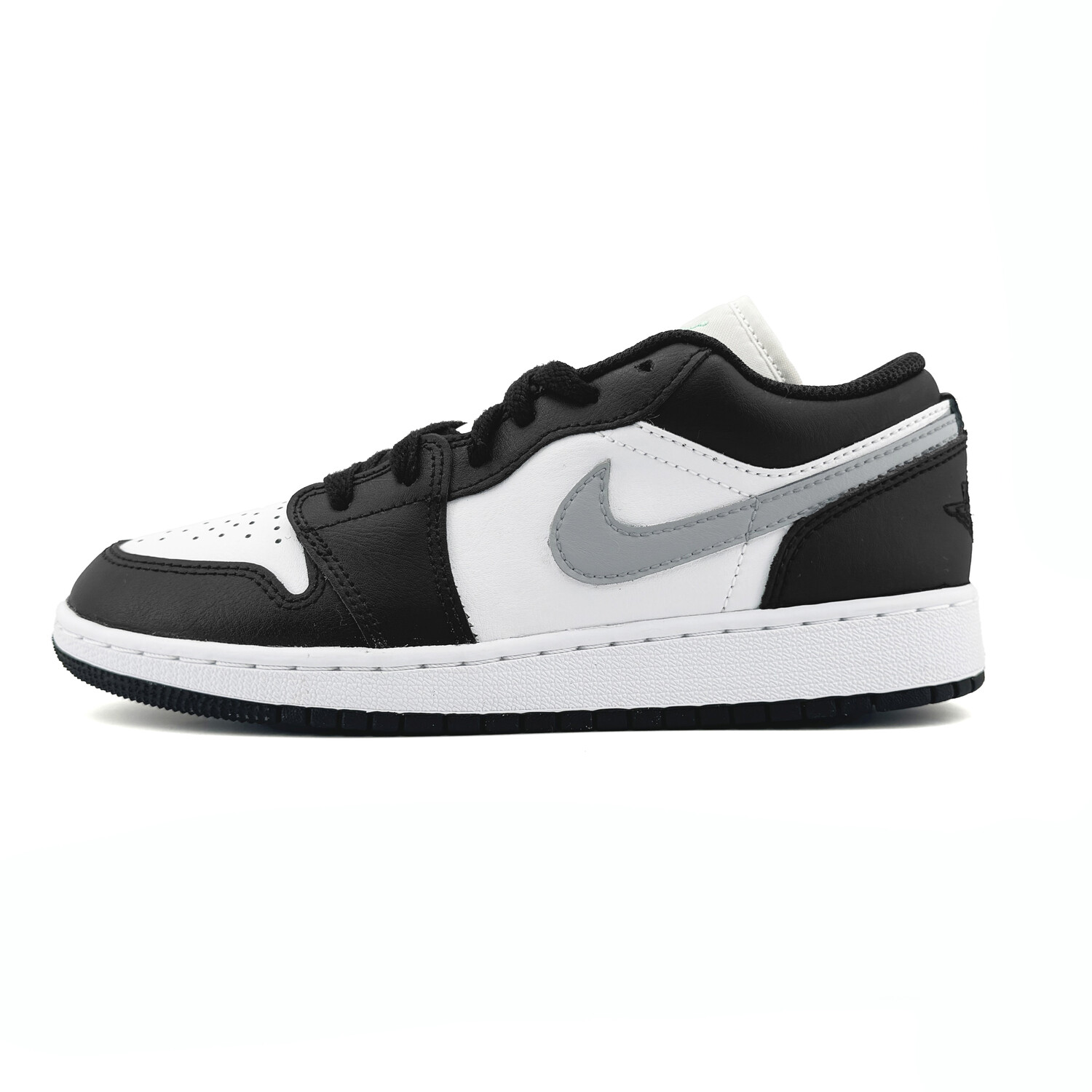 Баскетбольные кроссовки AJ1 для детей, начальная школа Jordan, серый
Баскетбольные кроссовки AJ1 для детей, начальная школа Jordan, серый