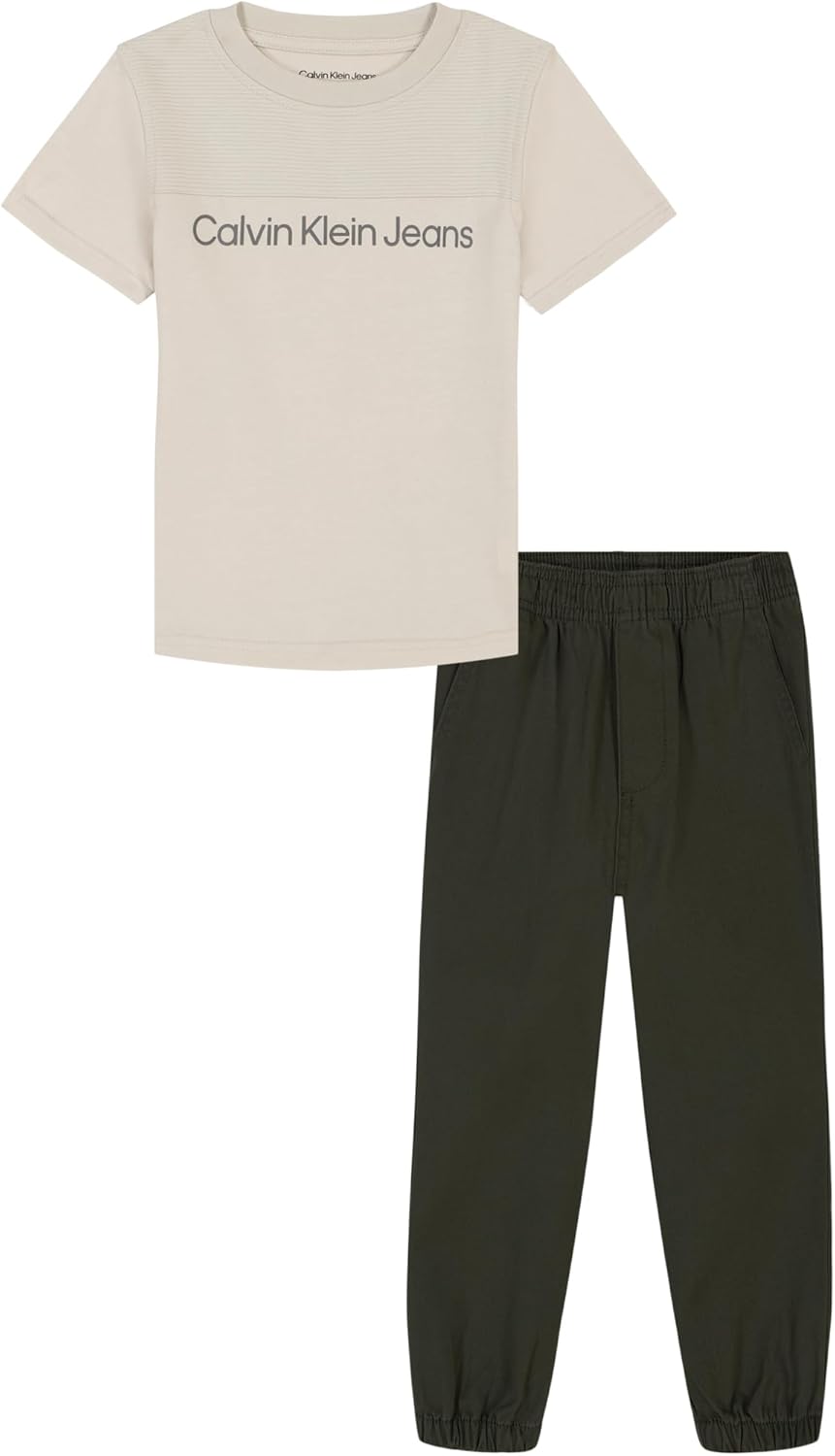 Комплект из 2-х трикотажных брюк Calvin Klein для мальчиков, Nautical Stone/Sam Green
Комплект из 2-х трикотажных брюк Calvin Klein для мальчиков, Nautical Stone/Sam Green