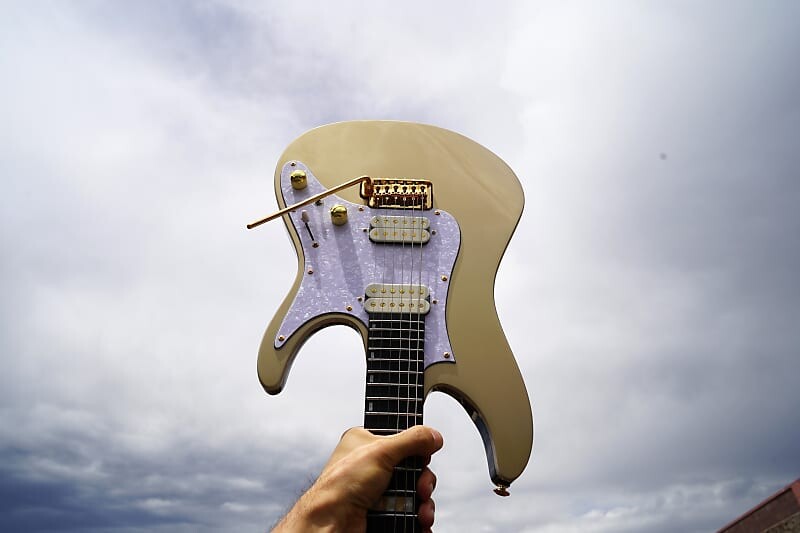 Электрогитара Ibanez Signature KRYS10 Scott LePage 6-String Electric Guitar w/ Gig Bag
Электрогитара Ibanez Signature KRYS10 Scott LePage 6-String Electric Guitar w/ Gig Bag