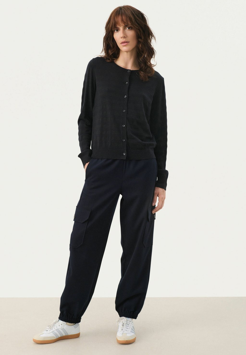 Кардиган ELLAH Part Two, темно-синий
Кардиган ELLAH Part Two, темно-синий