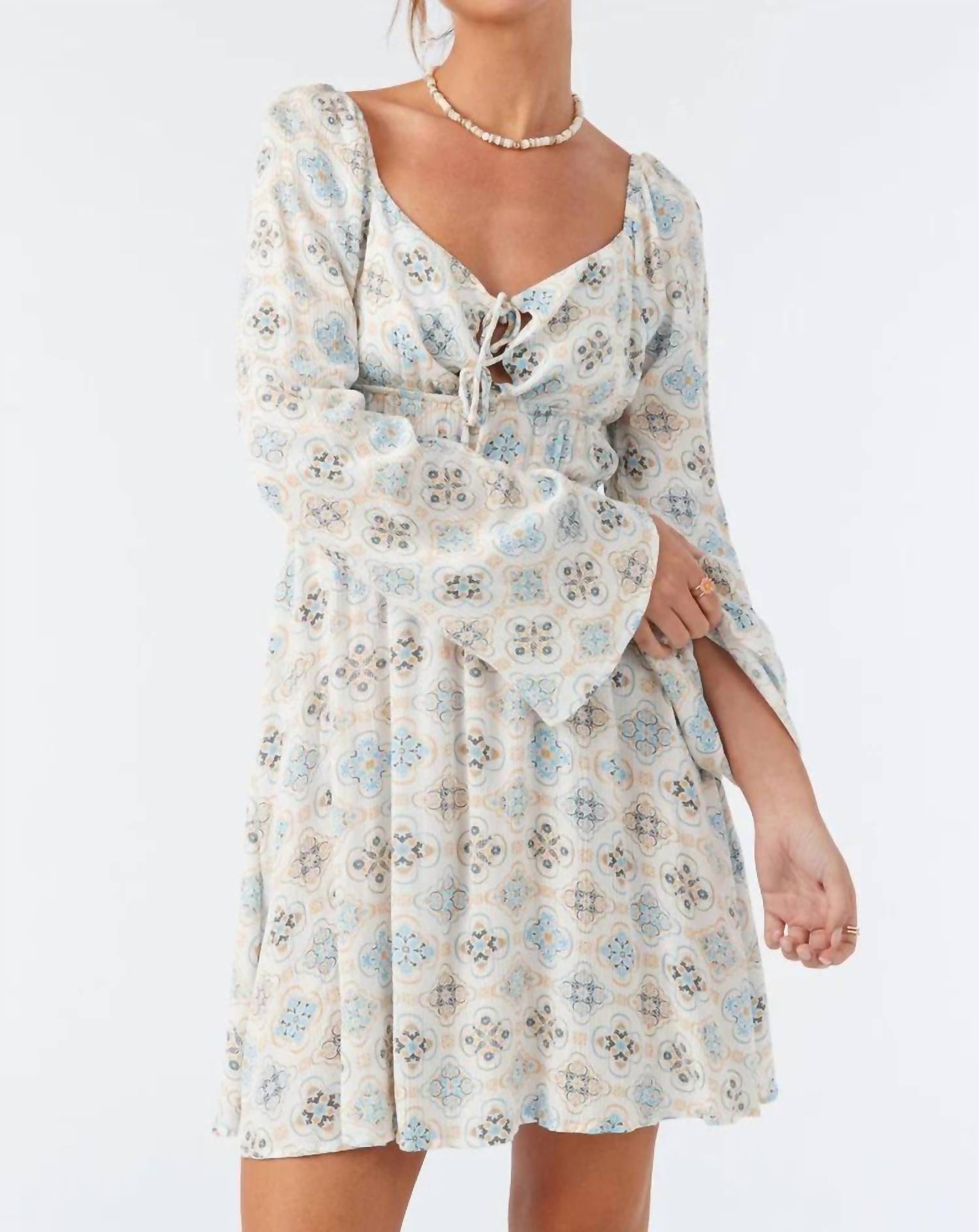 Платье Caranne в мультиколоре O'Neill
Платье Caranne в мультиколоре O'Neill