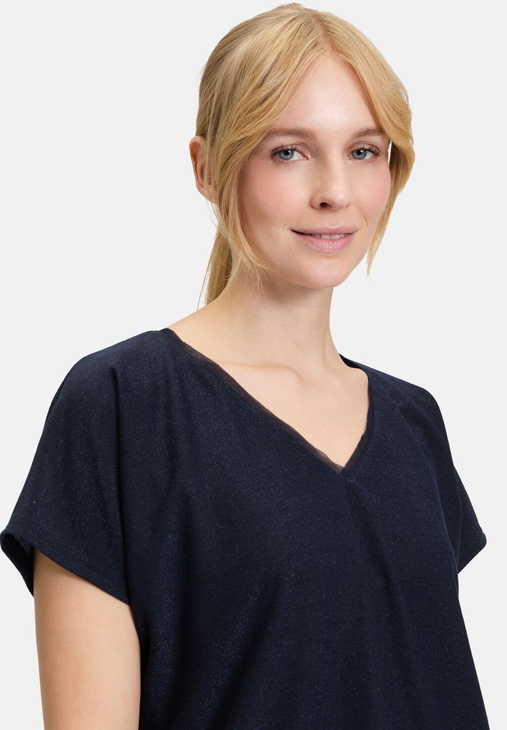 Блуза FAÇON À ENCOLURE EN V Vera Mont, синий
Блуза FAÇON À ENCOLURE EN V Vera Mont, синий