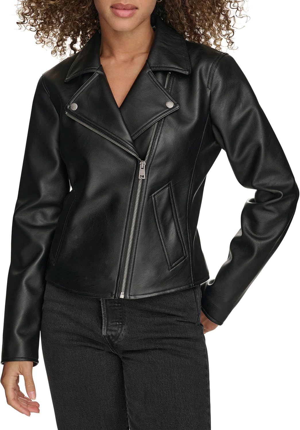 Женская кожаная куртка-косуха Levi's с прорезными карманами, черный
Женская кожаная куртка-косуха Levi's с прорезными карманами, черный