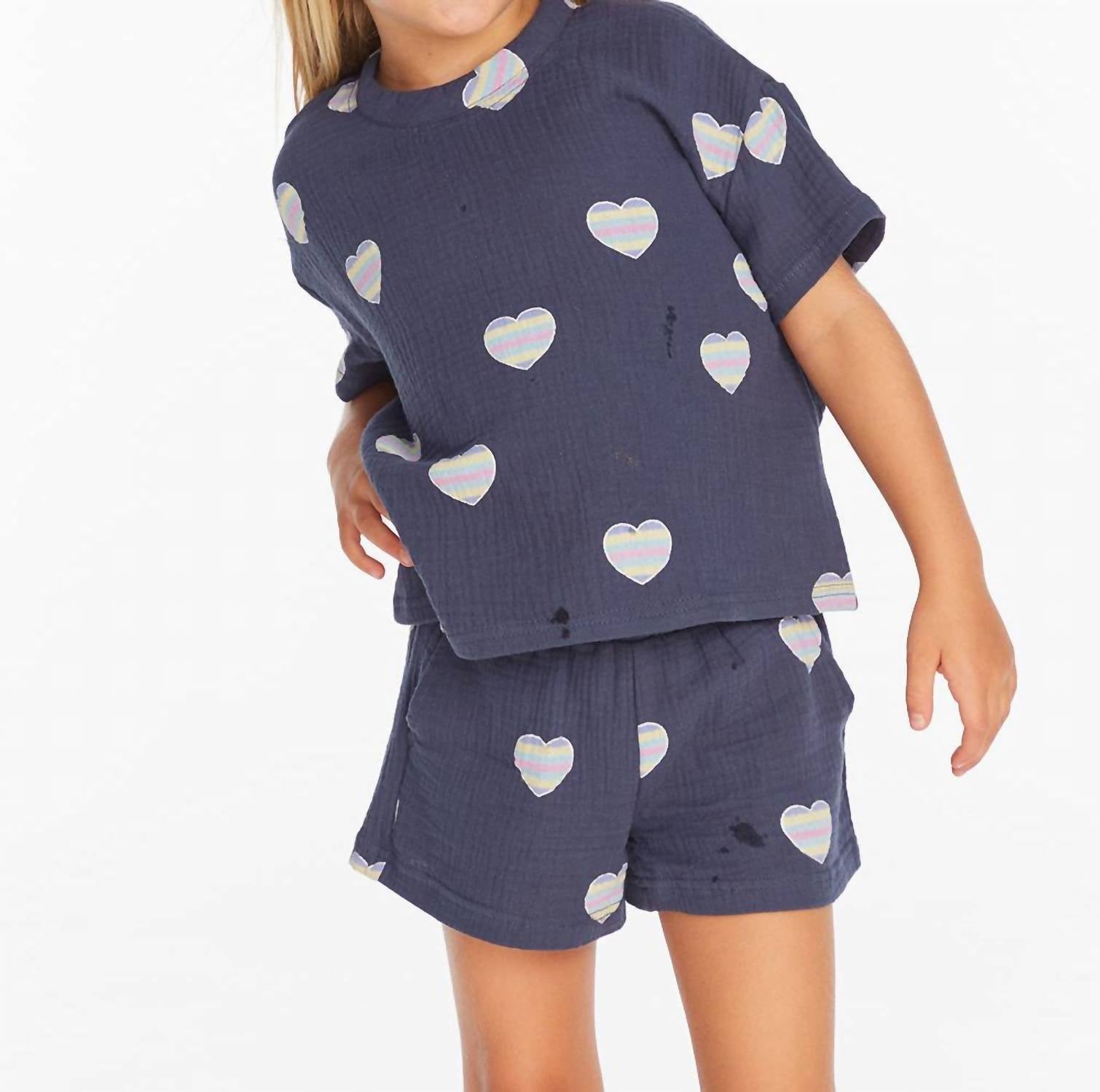 Девчачья футболка с сердечками для пляжа в голубом цвете Chaser
Девчачья футболка с сердечками для пляжа в голубом цвете Chaser