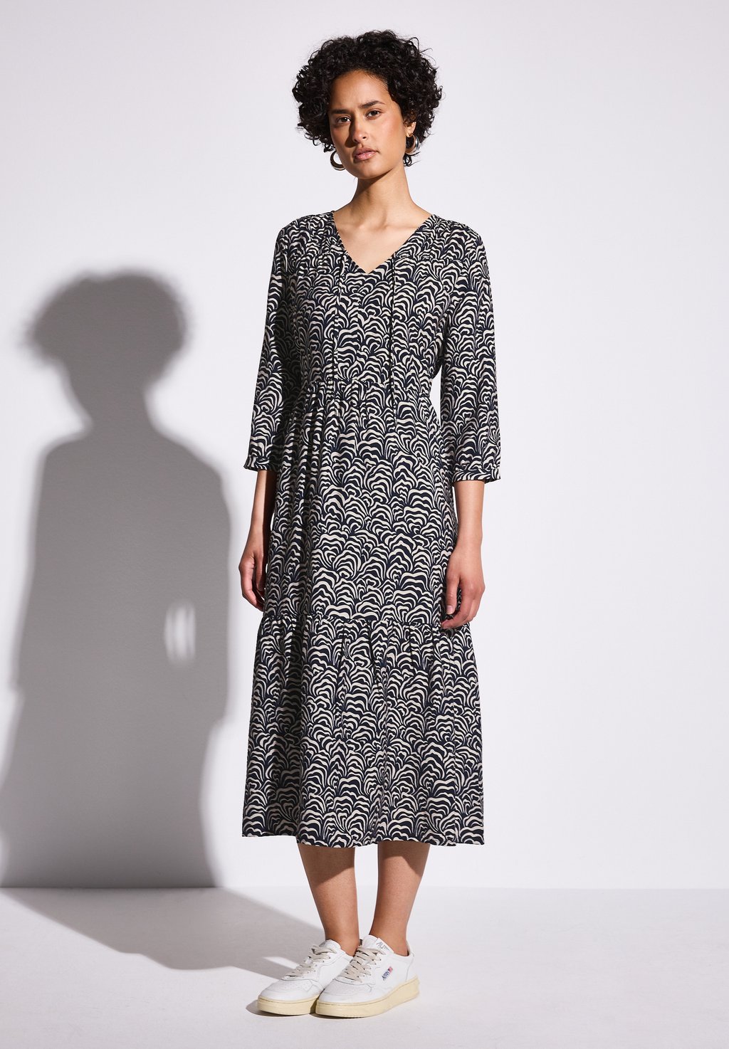 Повседневное платье Street One, темно-синий
Повседневное платье Street One, темно-синий