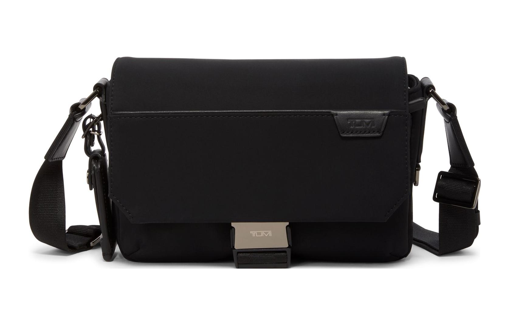 Нейлоновая курьерская сумка через плечо, кроссбоди женская черная TUMI
Нейлоновая курьерская сумка через плечо, кроссбоди женская черная TUMI
