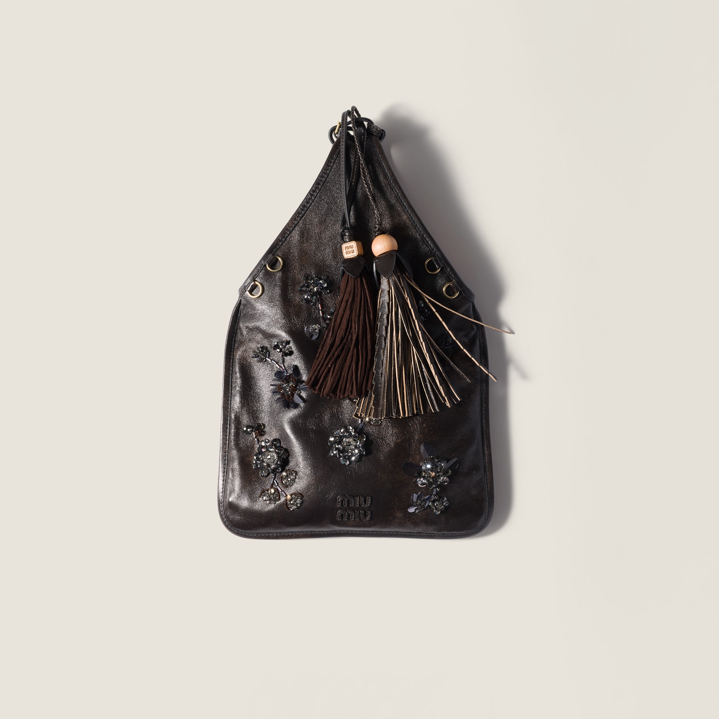 Сумка из наппа с вышивкой MIU MIU, кофе
Сумка из наппа с вышивкой MIU MIU, кофе