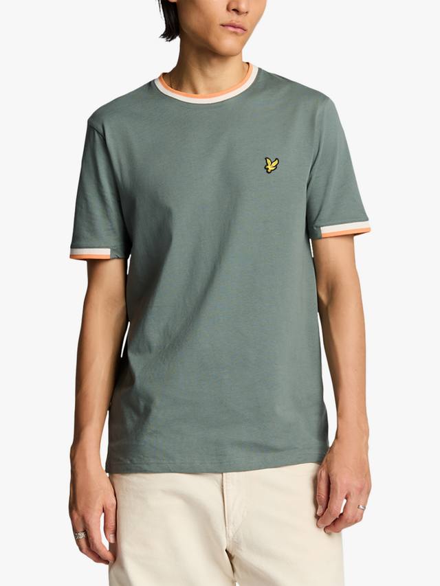 Хлопчатобумажная футболка обычного покроя с коротким рукавом и полуприлегающим краем Lyle & Scott, цвет Green Mercurial 
Хлопчатобумажная футболка обычного покроя с коротким рукавом и полуприлегающим краем Lyle & Scott, цвет Green Mercurial