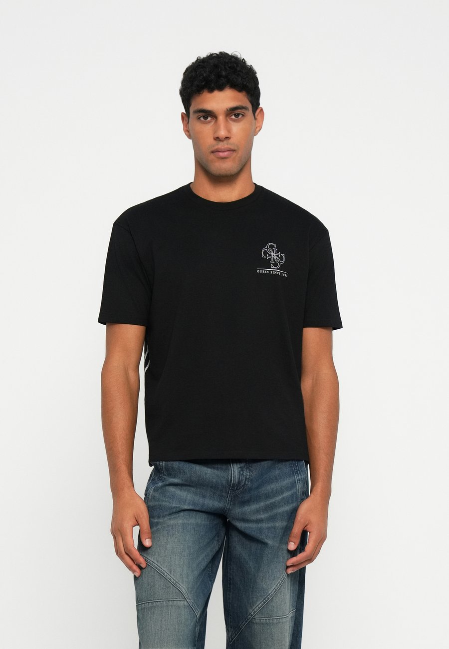 Футболка Guess QUATTRO TEE, Jet Black /Black
Футболка Guess QUATTRO TEE, Jet Black /Black
