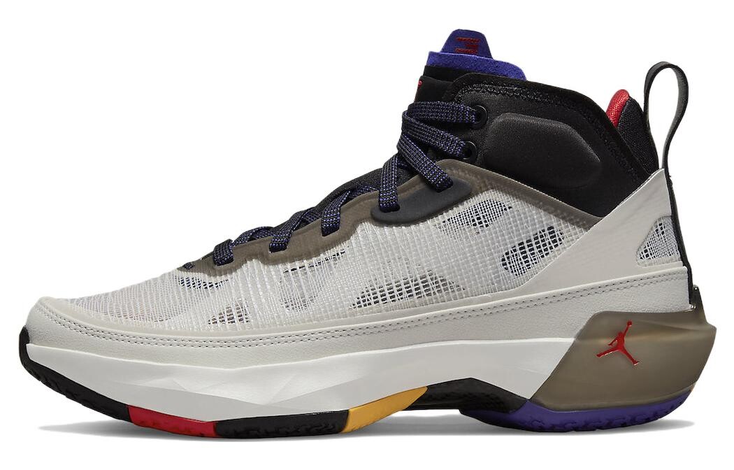 Кроссовки Jordan 37 Beyond Borders, серый/черный
Кроссовки Jordan 37 Beyond Borders, серый/черный