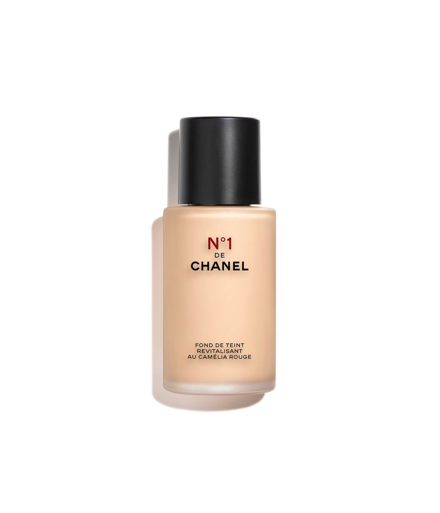Кремовая основа CHANEL N°1 de CHANEL REVITALISIERENDE FOUNDATION, B20, 30 ml 
Кремовая основа CHANEL N°1 de CHANEL REVITALISIERENDE FOUNDATION, B20, 30 ml