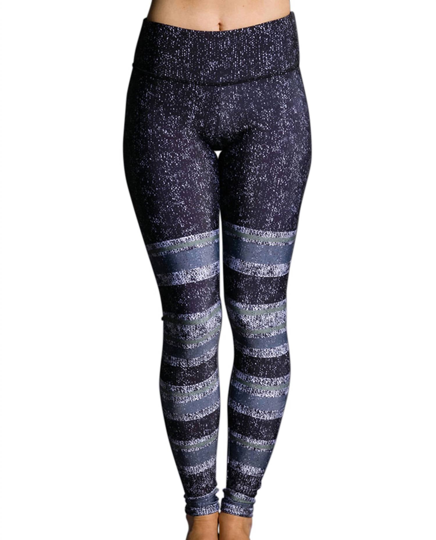 Графические леггинсы в текстурированной полоске Onz onzie, цвет onz textured stripe
Графические леггинсы в текстурированной полоске Onz onzie, цвет onz textured stripe