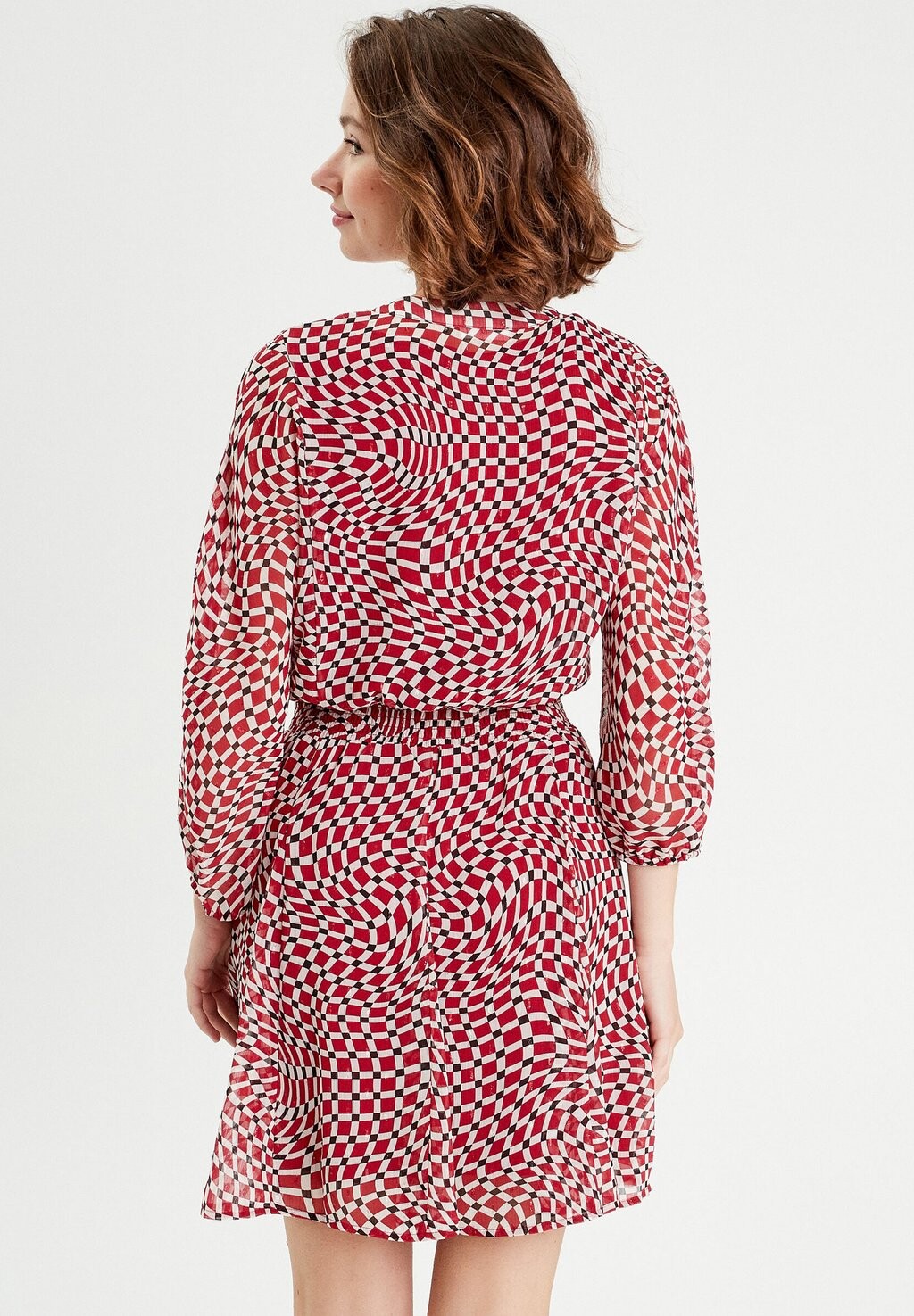 Дневное платье AUSGESTELLTES MIT 3/4-ÄRMELN Cache Cache, красный
Дневное платье AUSGESTELLTES MIT 3/4-ÄRMELN Cache Cache, красный