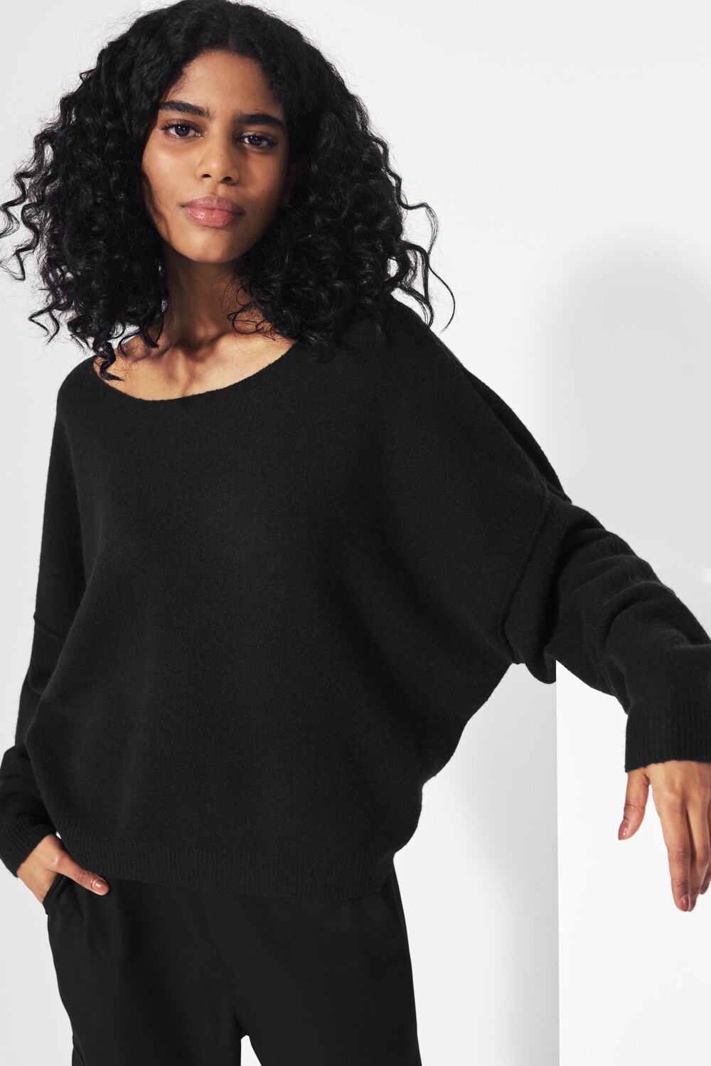 Свободный вязаный свитер American Vintage, черный
Свободный вязаный свитер American Vintage, черный