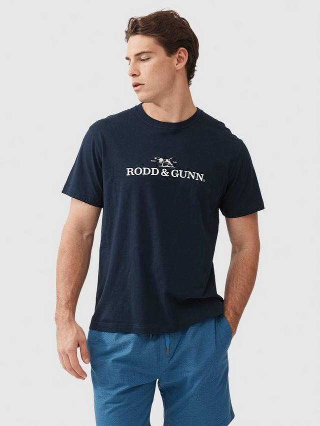 Хлопчатобумажная приталенная футболка с логотипом Rodd & Gunn, цвет Midnight
Хлопчатобумажная приталенная футболка с логотипом Rodd & Gunn, цвет Midnight