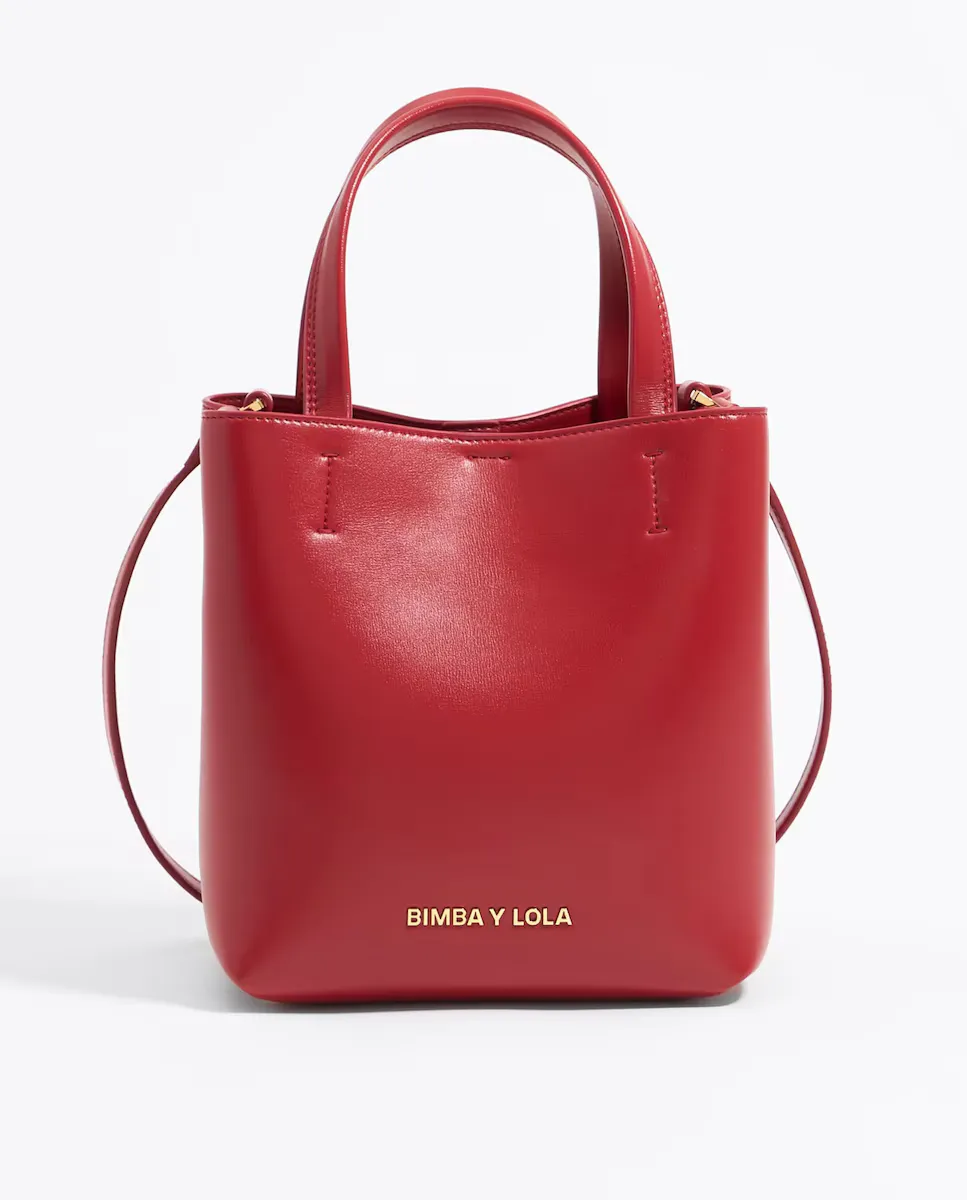 Маленькая женская сумочка из красного меха чихуахуа Bimba y Lola, красный 
Маленькая женская сумочка из красного меха чихуахуа Bimba y Lola, красный