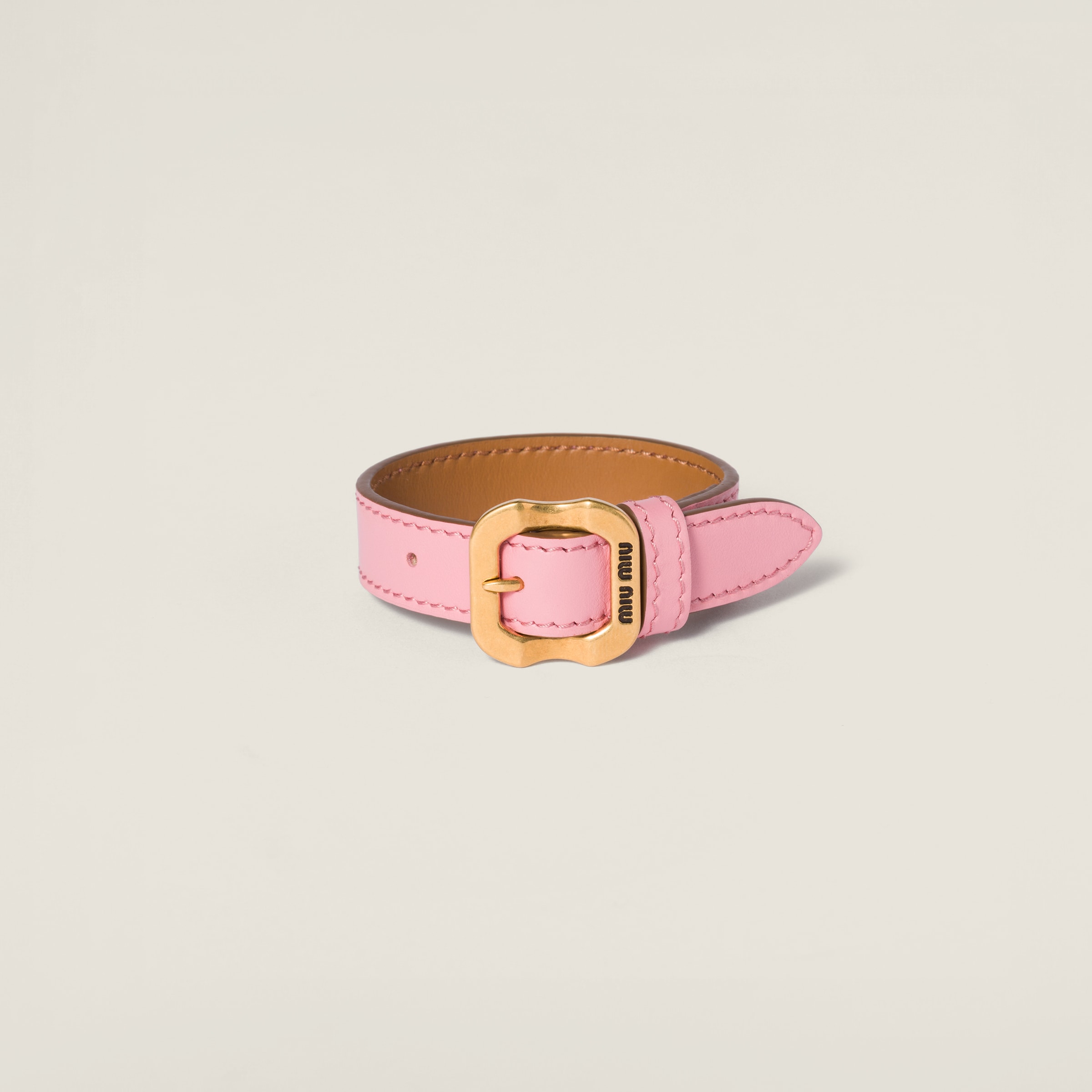 Кожаный браслет MIU MIU, лепестково-розовый/карамельный
Кожаный браслет MIU MIU, лепестково-розовый/карамельный