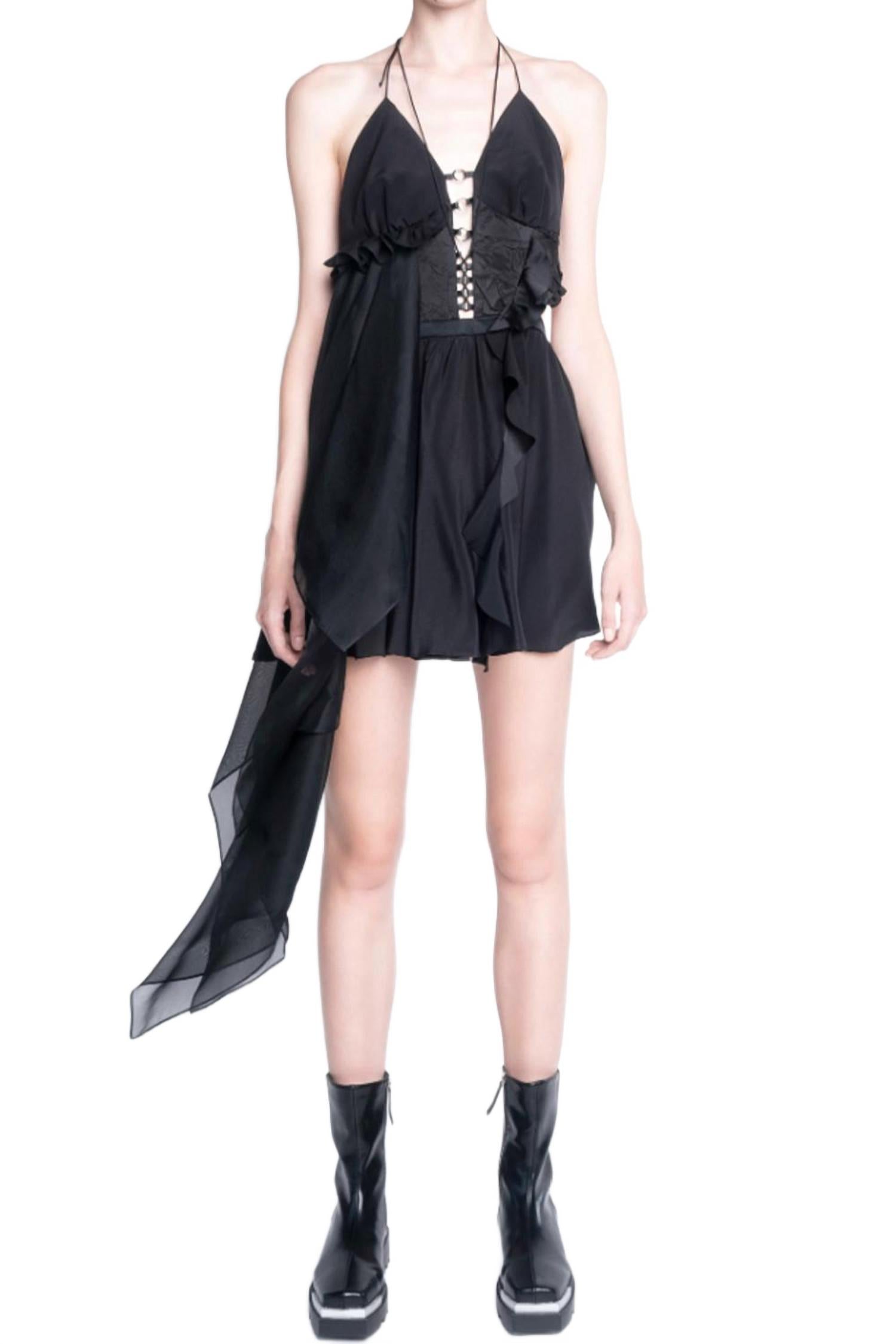 Черное асимметричное мини-платье с открытой спиной и вырезом "Not To Be Reproduced" VIDEMUS OMNIA
Черное асимметричное мини-платье с открытой спиной и вырезом "Not To Be Reproduced" VIDEMUS OMNIA