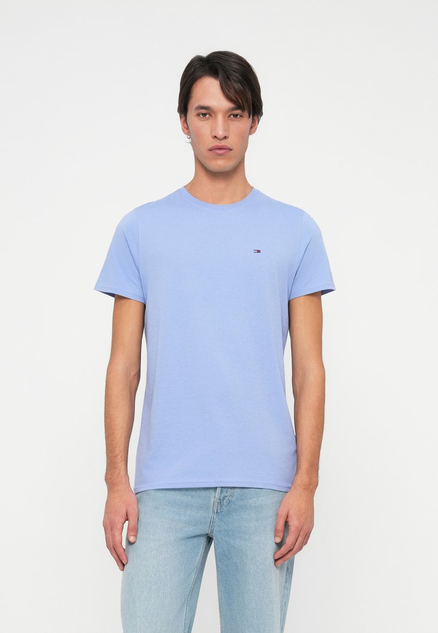 Футболка Tommy Jeans TEE, Nordic Iris/Light Blue, Синий, Футболка Tommy Jeans TEE, Nordic Iris/Light Blue
Футболка Tommy Jeans TEE, Nordic Iris/Light Blue, Синий, Футболка Tommy Jeans TEE, Nordic Iris/Light Blue