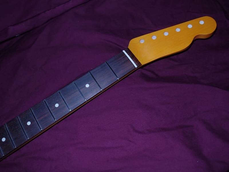 21 лад FAT Closet Classic Allparts Fender Licensed Telecaster винтажный гриф из палисандра и клена Telecaster Neck
21 лад FAT Closet Classic Allparts Fender Licensed Telecaster винтажный гриф из палисандра и клена Telecaster Neck