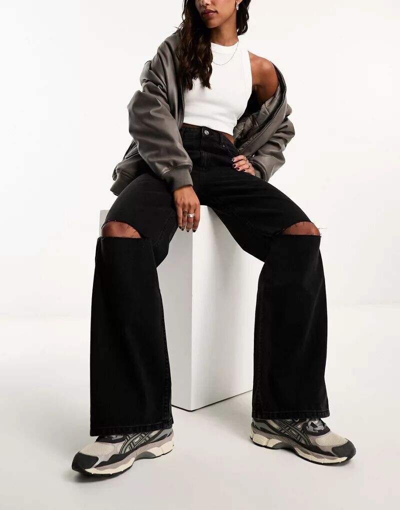 Черные джинсы с рваной отделкой ASOS Dad
Черные джинсы с рваной отделкой ASOS Dad