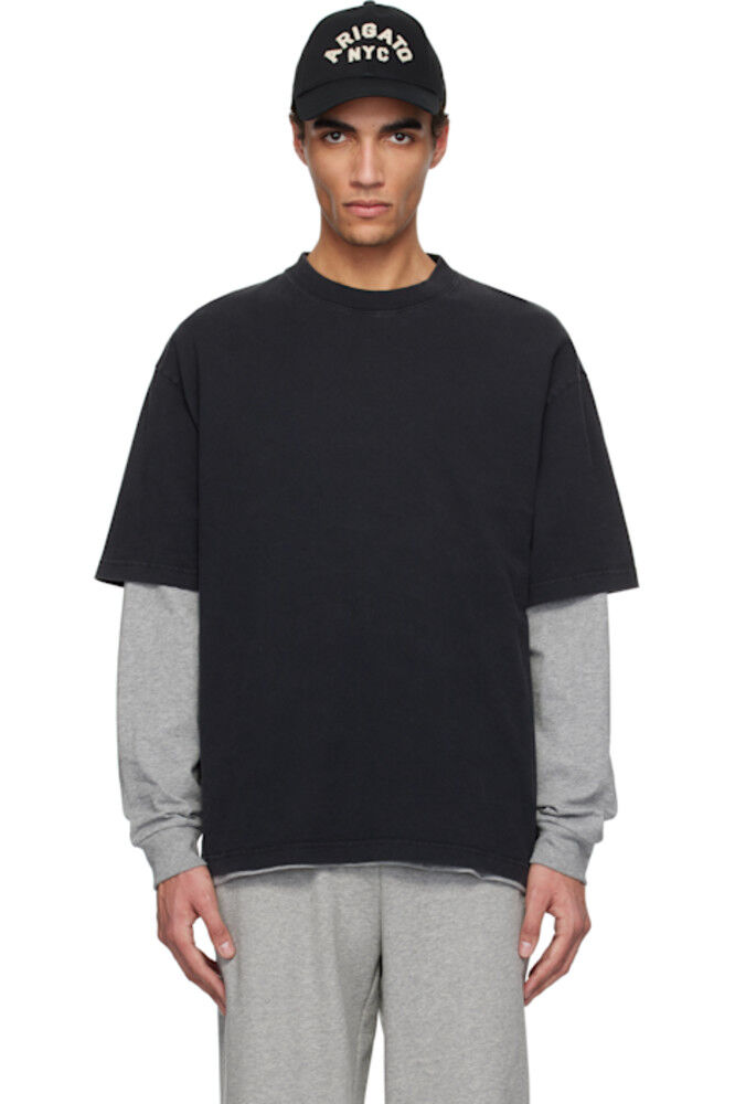 Футболка с черными нашивками Axel Arigato
Футболка с черными нашивками Axel Arigato