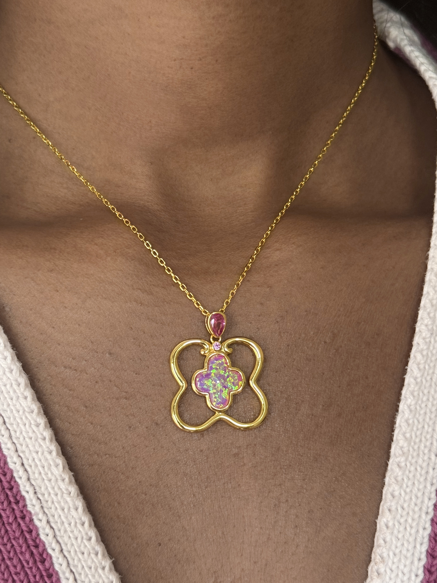 Колье Winx Club X Gadget4entertainment Flora Fairy Dust Bottle, позолоченное серебро
Колье Winx Club X Gadget4entertainment Flora Fairy Dust Bottle, позолоченное серебро