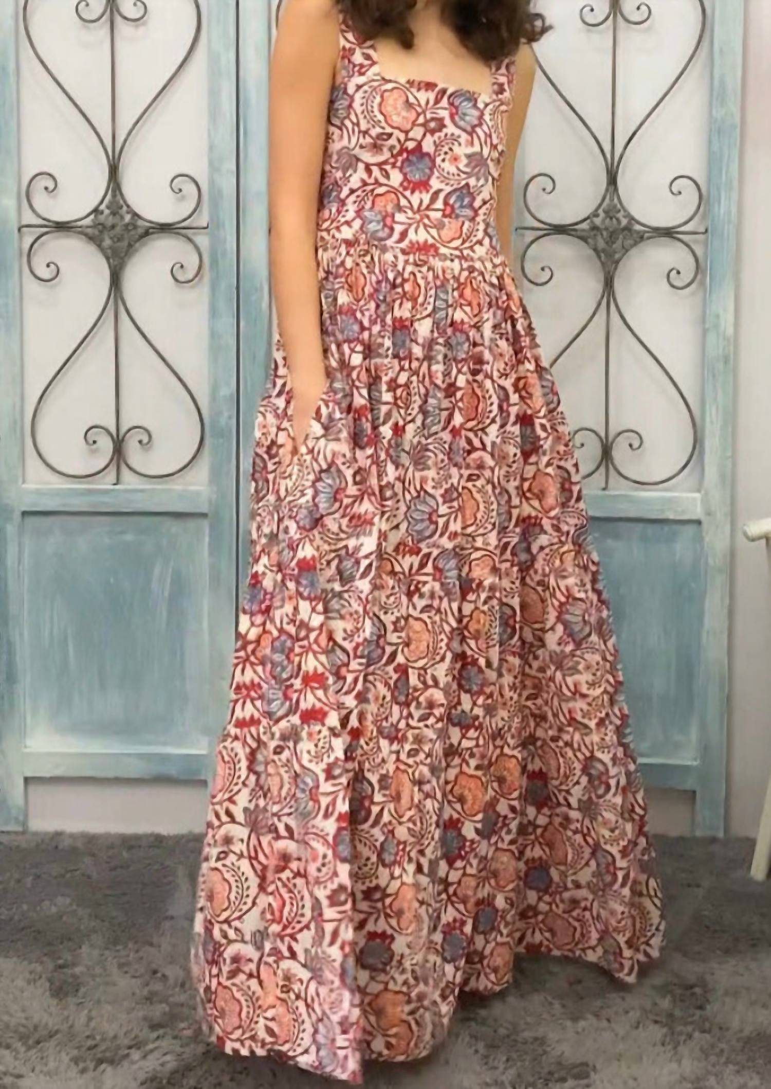 Длинное платье Ronda Sicily цвета слоновой кости/красного MARE SOLE AMORE
Длинное платье Ronda Sicily цвета слоновой кости/красного MARE SOLE AMORE