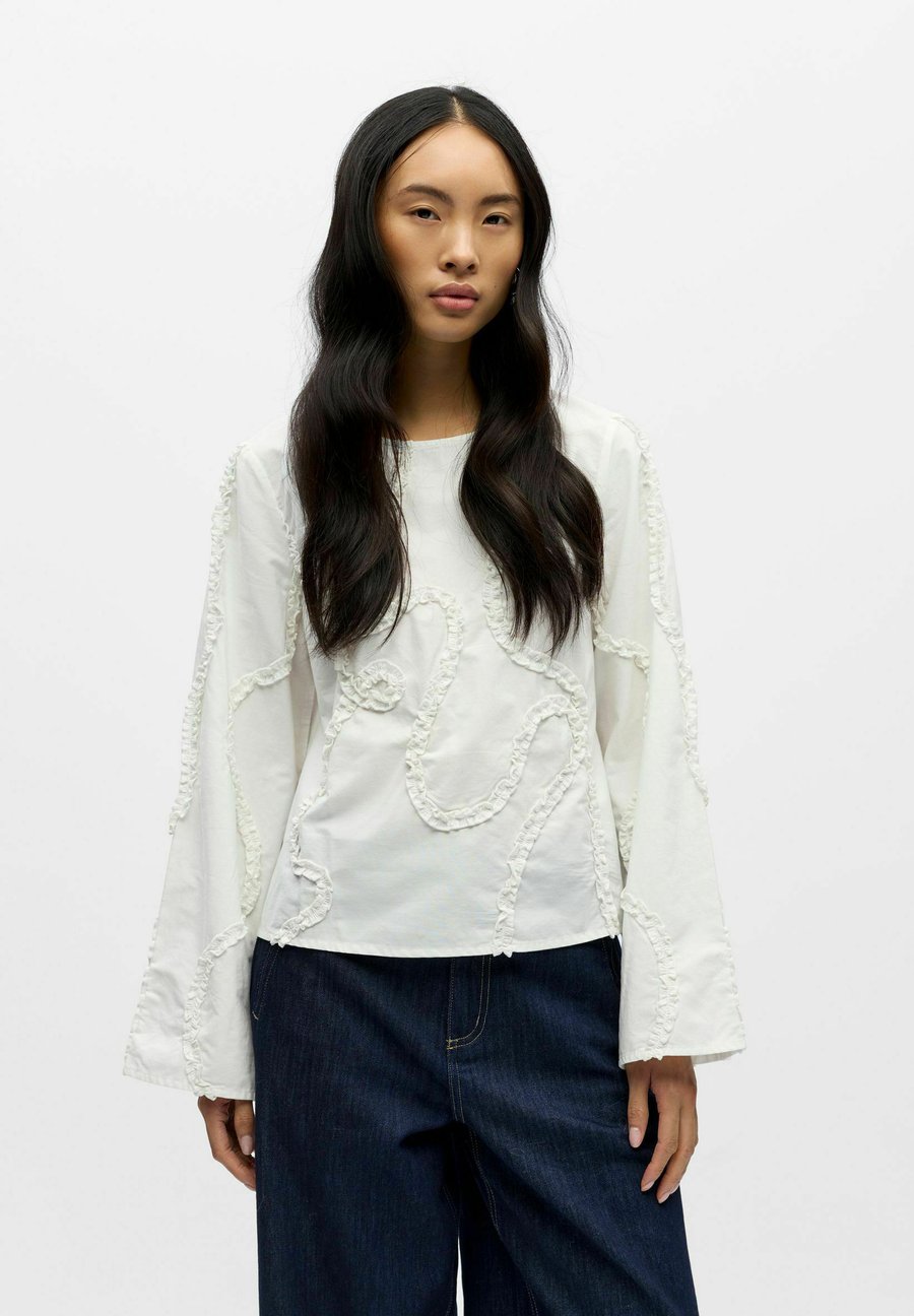 Топ Object DETAILED, Cloud Dancer/Off-White
Топ Object DETAILED, Cloud Dancer/Off-White