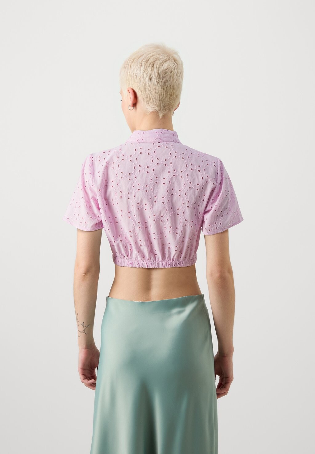 Блузка на пуговицах Onlkala Alicia Short Shirt Only, светло-розовый
Блузка на пуговицах Onlkala Alicia Short Shirt Only, светло-розовый