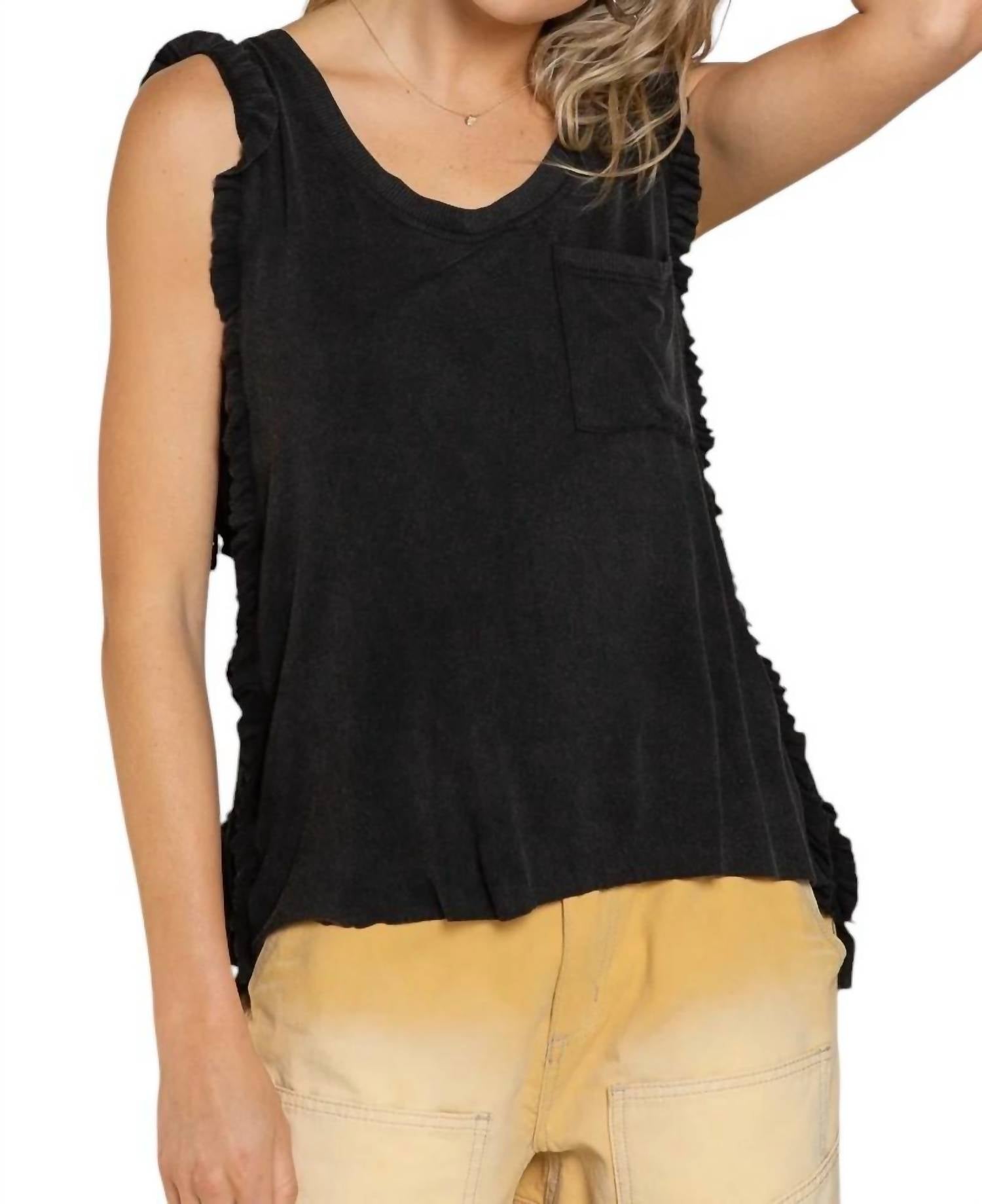 Майка Never Before Lace-Up Back черного цвета POL
Майка Never Before Lace-Up Back черного цвета POL