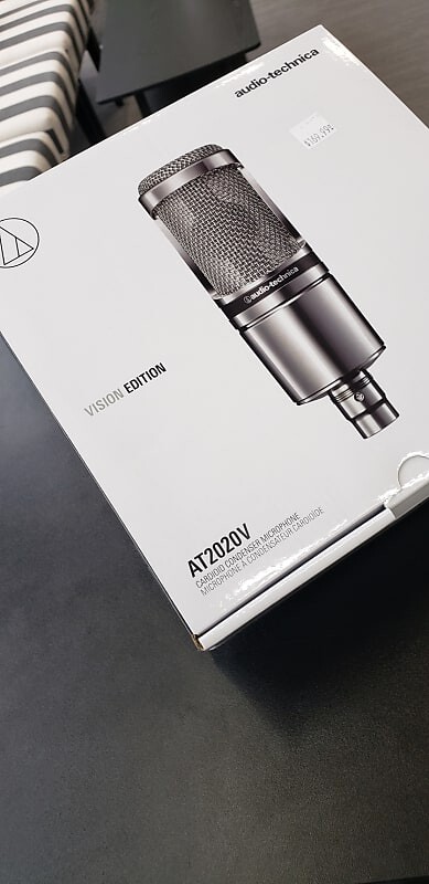 Микрофон Audio-Technica AT2020V
Микрофон Audio-Technica AT2020V