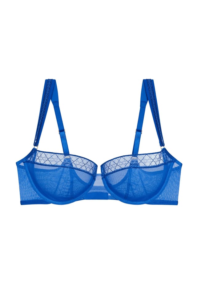 Космический heratbeat балконет бюстгальтер с вышивкой Triumph, цвет 7209 illumines bl
Космический heratbeat балконет бюстгальтер с вышивкой Triumph, цвет 7209 illumines bl