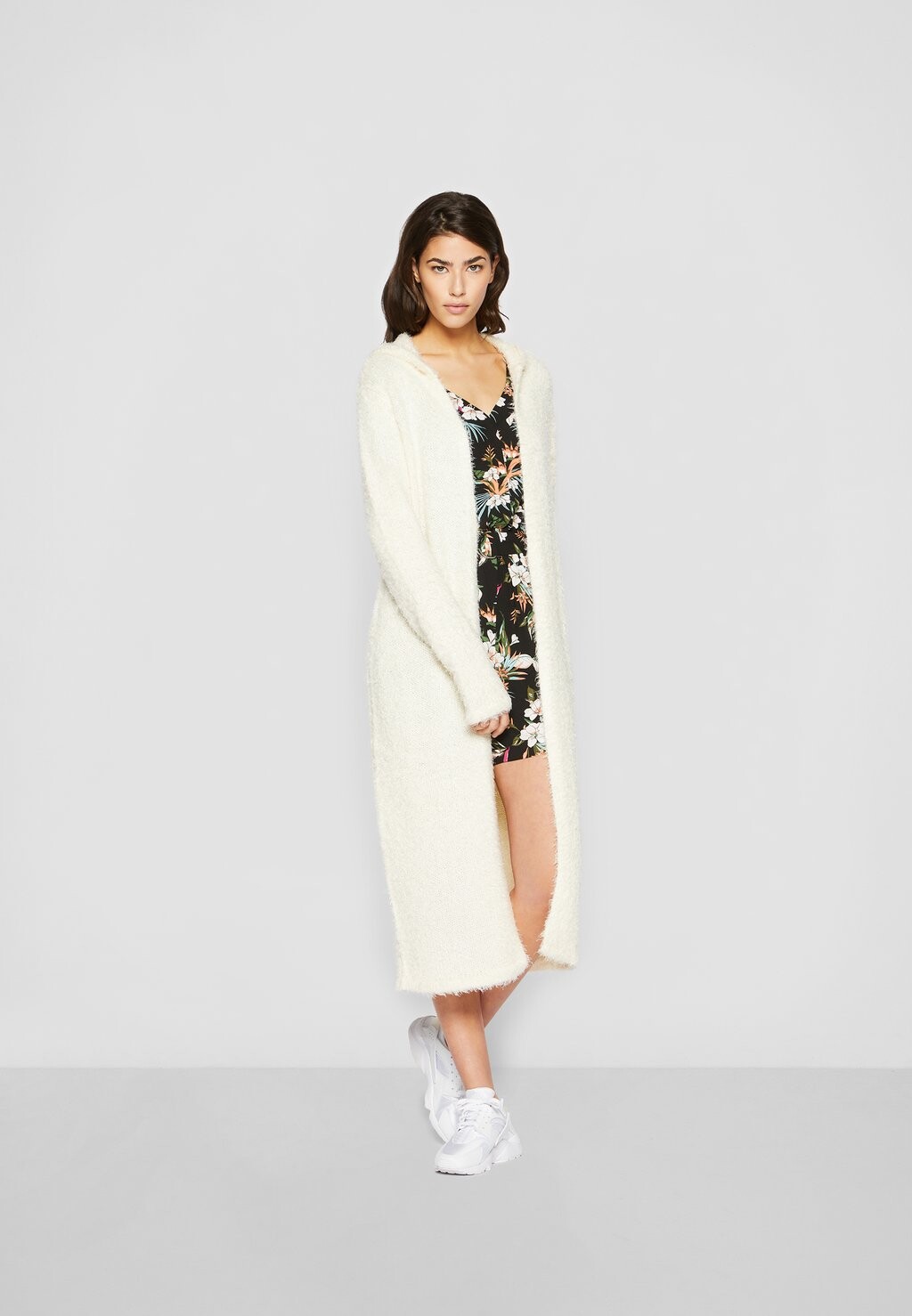 Кардиган Urban Classics ПЕРО, цвет whitesand, Белый, Кардиган Urban Classics ПЕРО, цвет whitesand
Кардиган Urban Classics ПЕРО, цвет whitesand, Белый, Кардиган Urban Classics ПЕРО, цвет whitesand