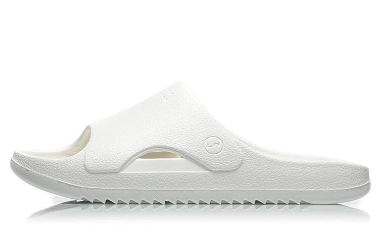 Шлепанцы мужские белые Lining
Шлепанцы мужские белые Lining