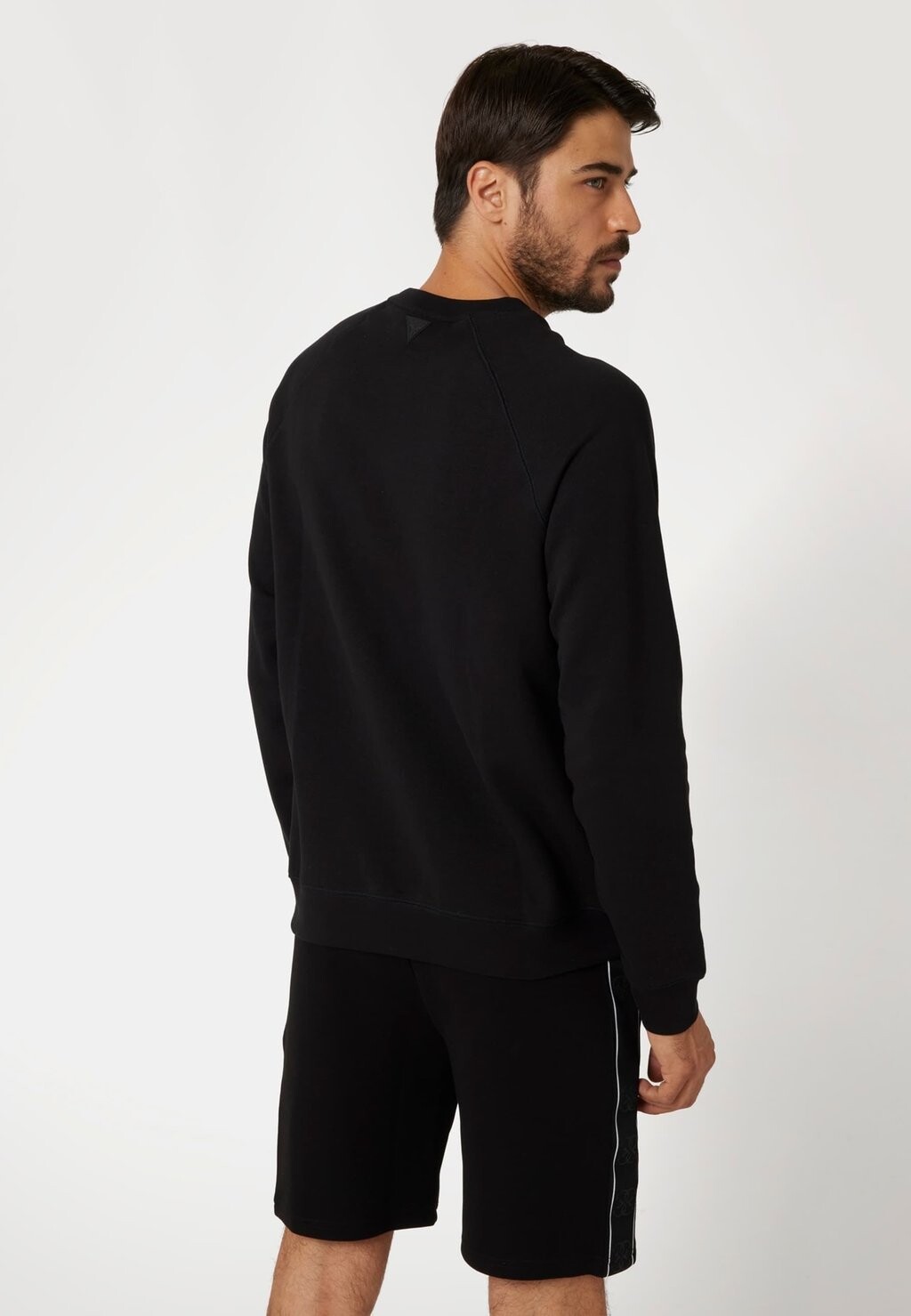 Толстовка Guess, черный
Толстовка Guess, черный