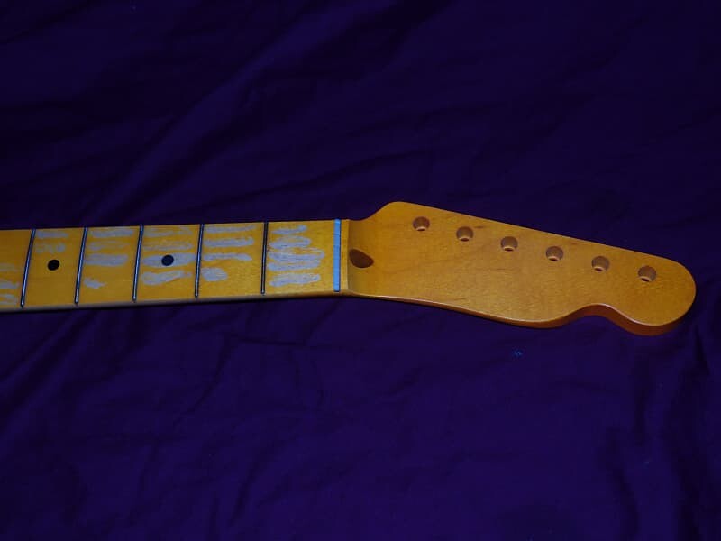 21 лад Relic 9.5 Fat C Shaped Vintage Allparts Fender Лицензированный кленовый гриф для корпуса телекастера Telecaster Neck
21 лад Relic 9.5 Fat C Shaped Vintage Allparts Fender Лицензированный кленовый гриф для корпуса телекастера Telecaster Neck