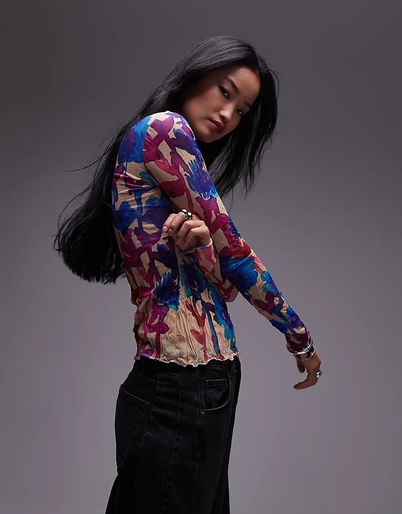 Гофрированный топ с длинными рукавами и акварельным цветочным узором в многоцветном исполнении Topshop
Гофрированный топ с длинными рукавами и акварельным цветочным узором в многоцветном исполнении Topshop